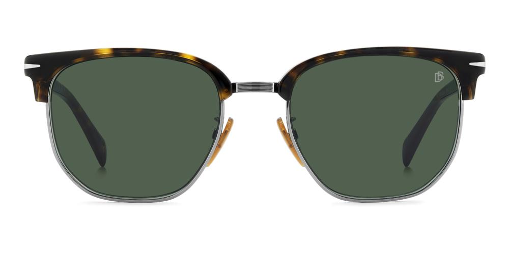 Tortoiseshell Elegance with Green Lens Contrast