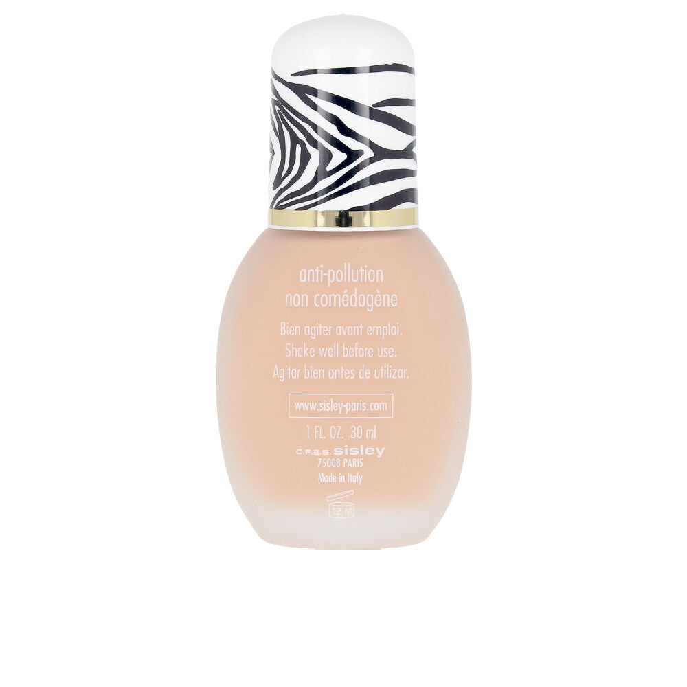 30 ml cosmetic bottle of lightweight radiant fluid foundation, shade 3C Natural