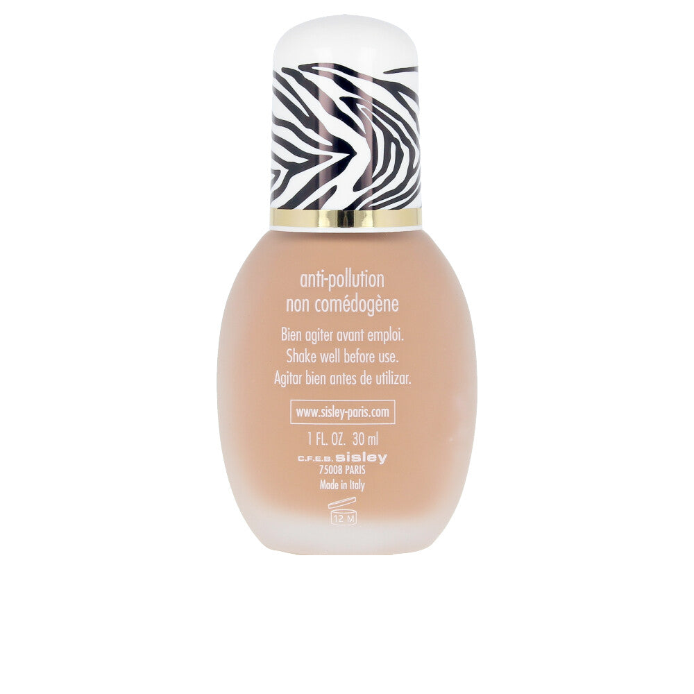 30 ml cosmetic bottle of radiant velvet tinted fluid in golden shade