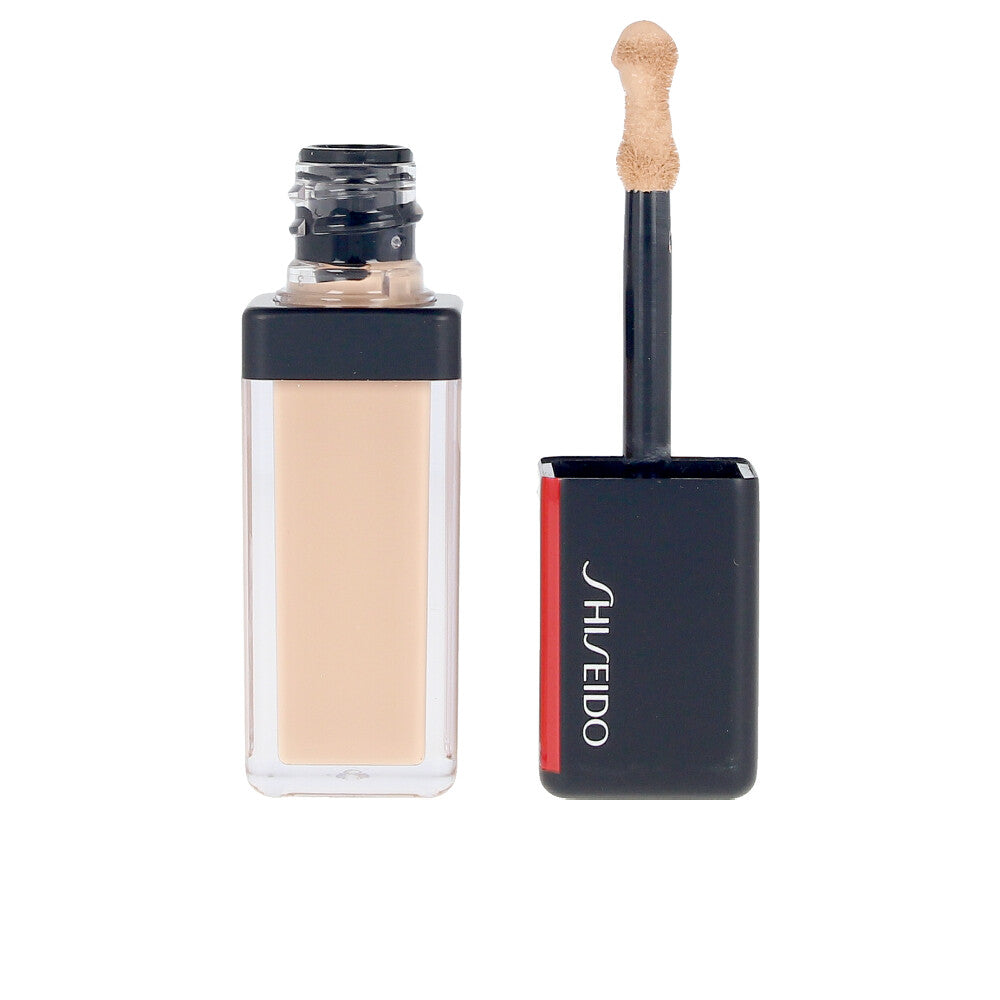 Tube of light liquid concealer with curved applicator, 5.8 ml, shade 203