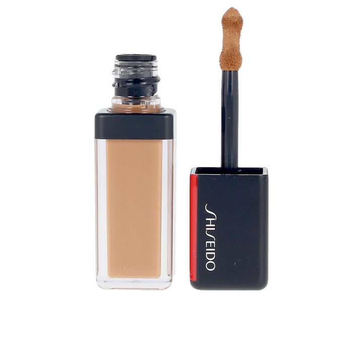 5.8 ml liquid concealer in shade 401 Tan with curved applicator, satin finish