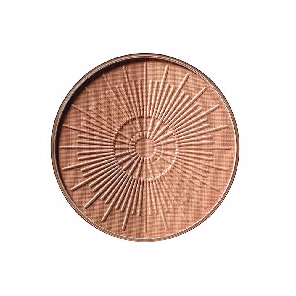 Compact dual-tone bronzing powder in refillable sun-embossed case, 10 g