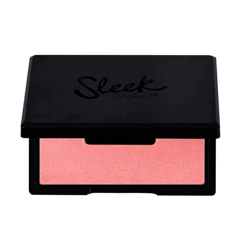 Compact powder blush, matte pink shade, 5.7 g, vegan