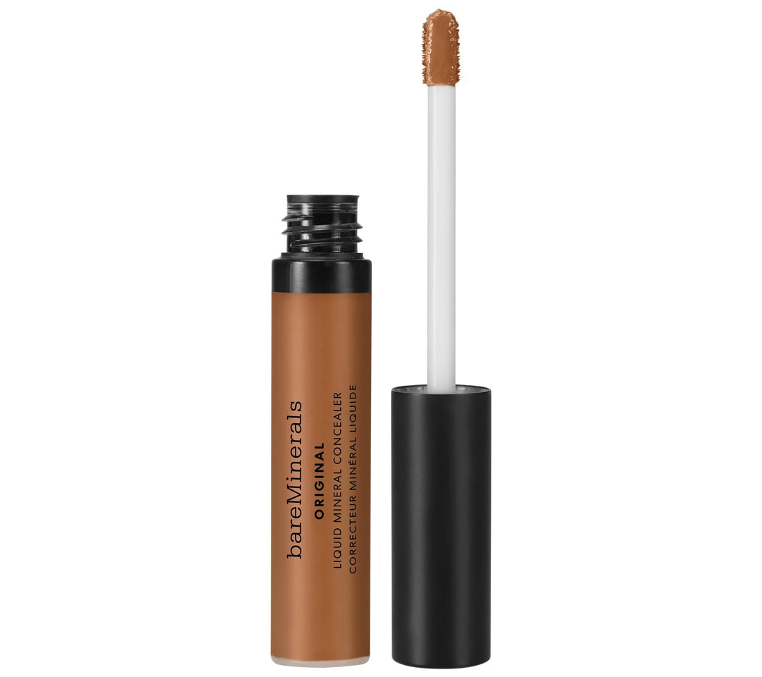 6 ml tube of hydrating liquid concealer, light beige shade, sleek applicator