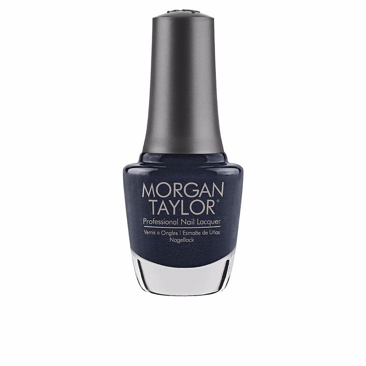 15 ml clear glass bottle of cream-finish nail lacquer with curved brush, Unisex