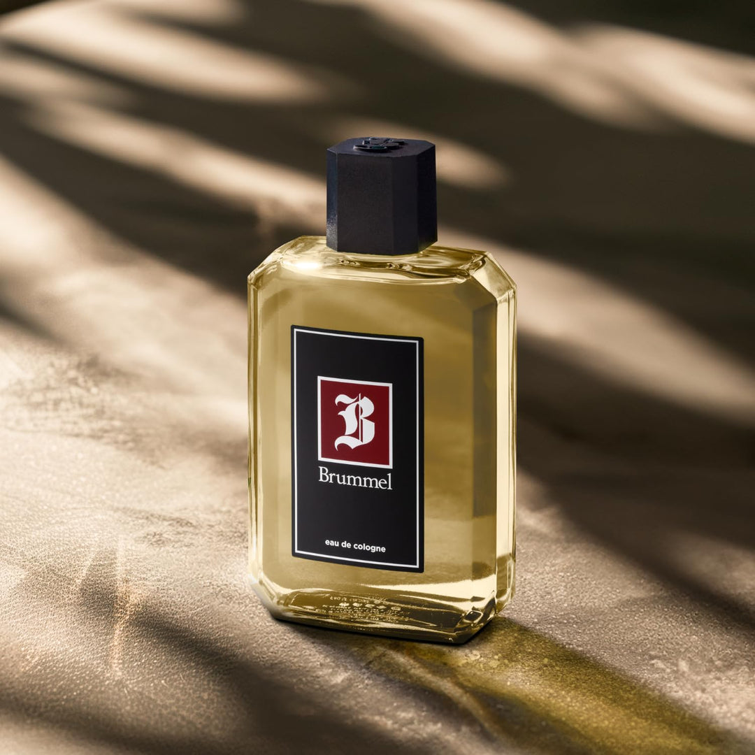 500 ml clear eau de cologne bottle with classic label, citrus and woody notes