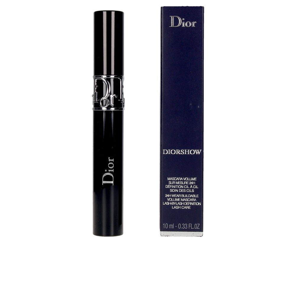 Black volumising fibre mascara with tapered Air‑Lock brush, 10 ml tube