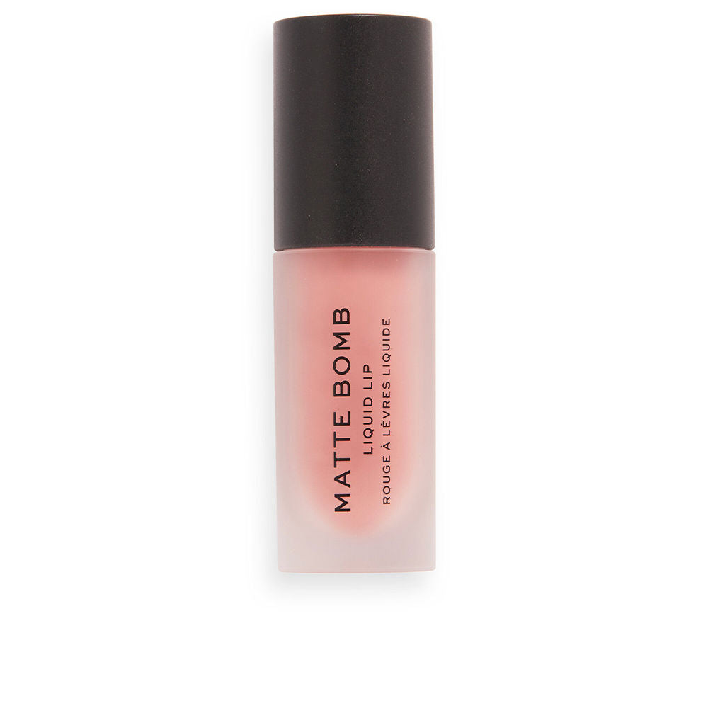 Unisex matte liquid lipstick tube with doe‑foot applicator, nude magnet shade