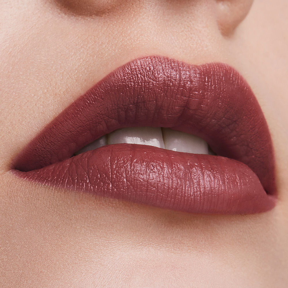 Cream lipstick in satin Rebellious Rose, 3.5 g, smooth bullet shape