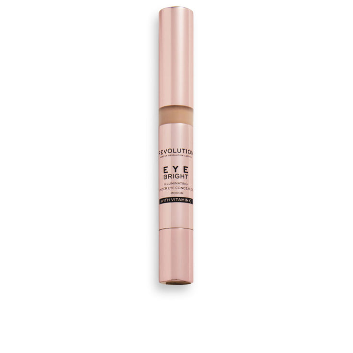 Compact tube of medium cream concealer with small sponge applicator, 3 ml
