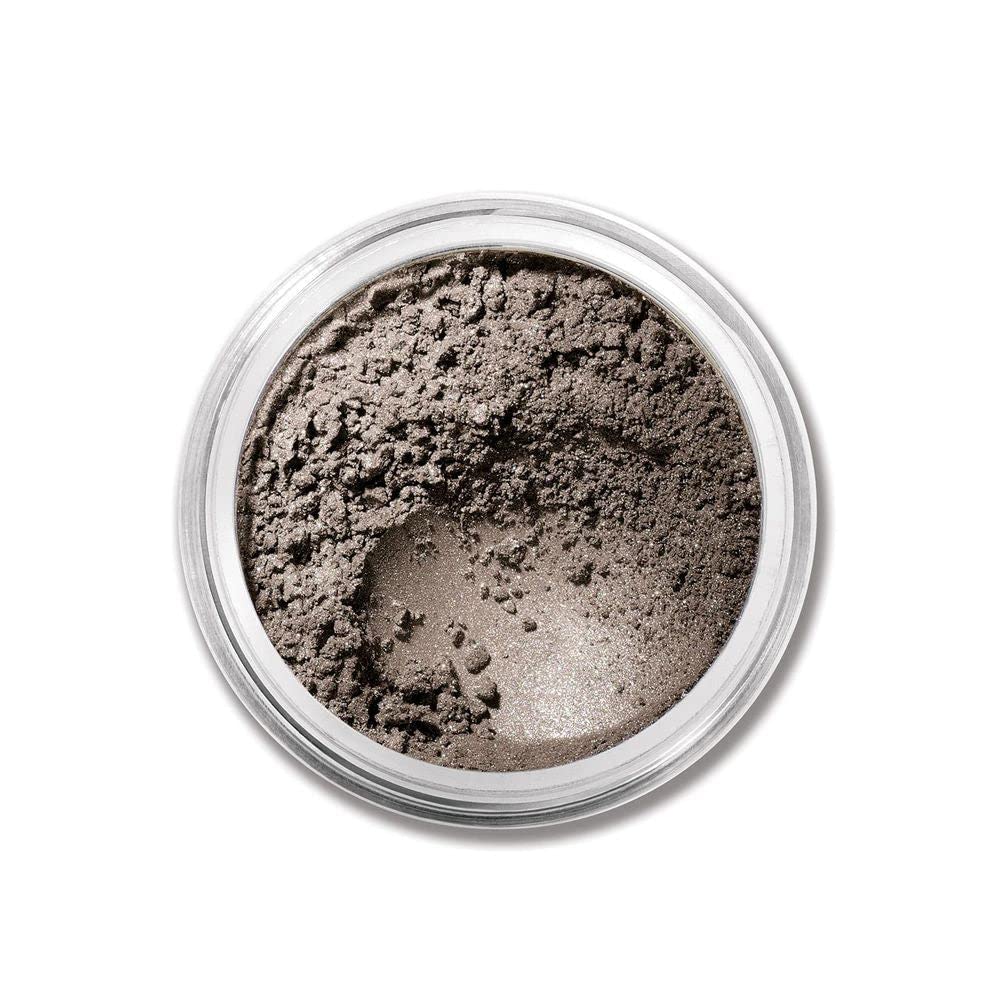Loose mineral eyeshadow powder in Drama shade, fine mica pigments, single unit
