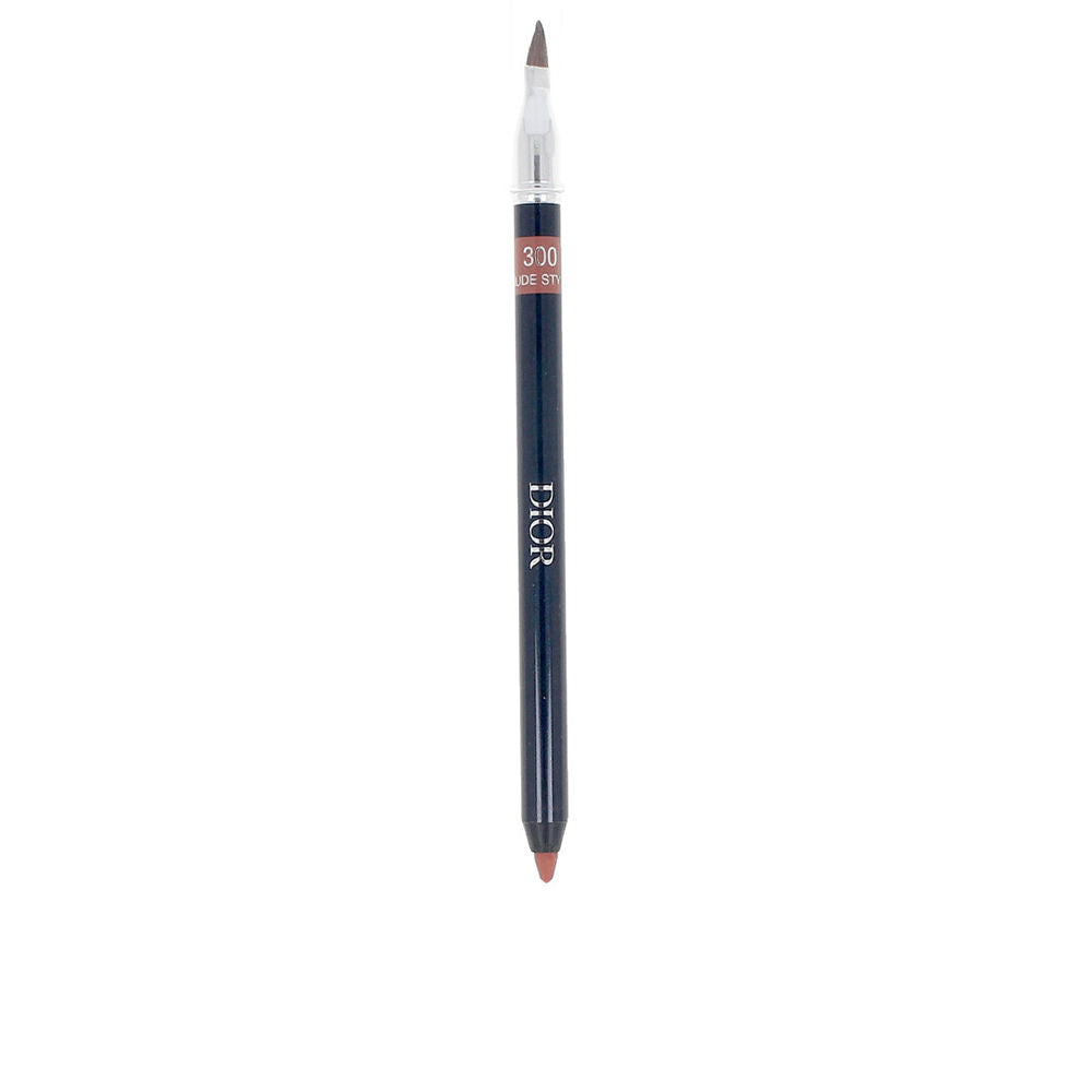 Slim 1.2 g creamy lip liner pencil in warm nude-brown, Unisex